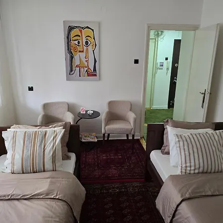 Kostas * 贝尔格莱德